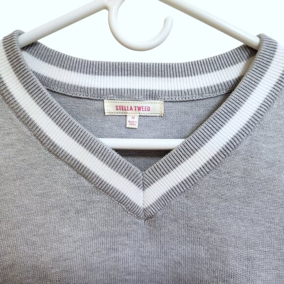 Stella Tweed Varsity Striped V-Neck Los Angeles Sweater Gray & White Size M - Picture 4 of 16